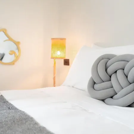 Pause Apartment