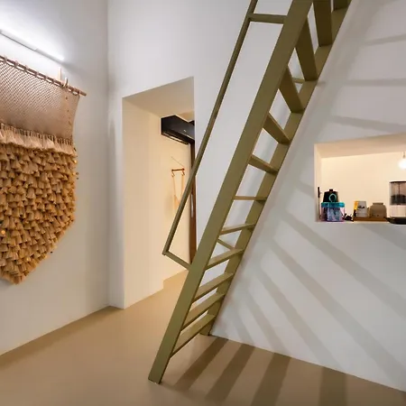 Pause Apartment *